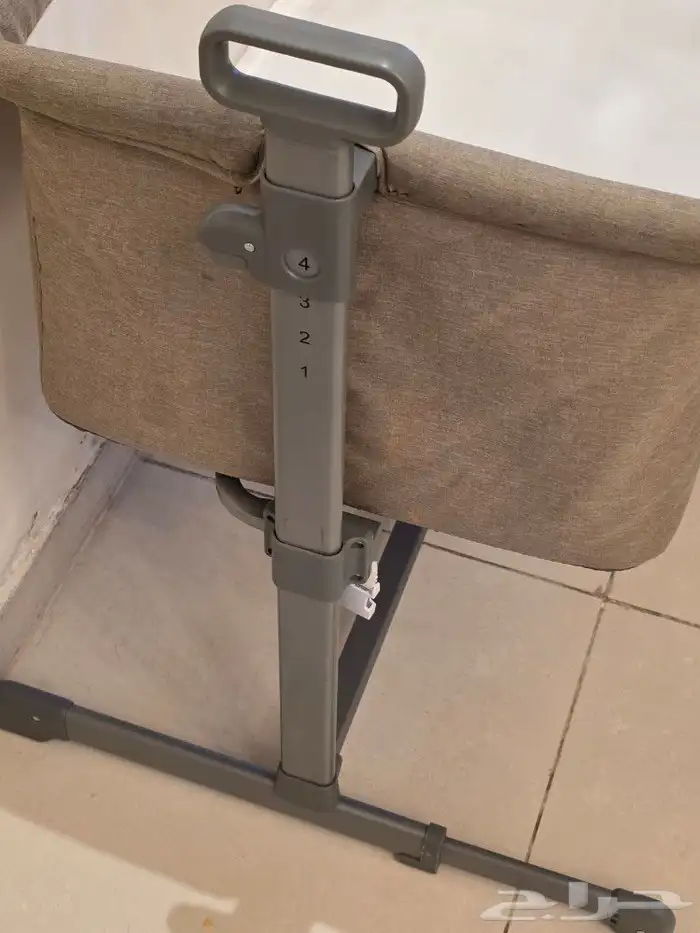 طاولة مدخل وسرير اطفال 6