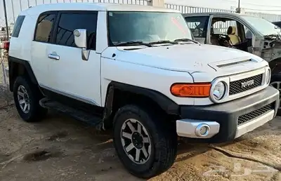 للبيع قطع غيار تويوتا اف جي FJ موديل 2014 6