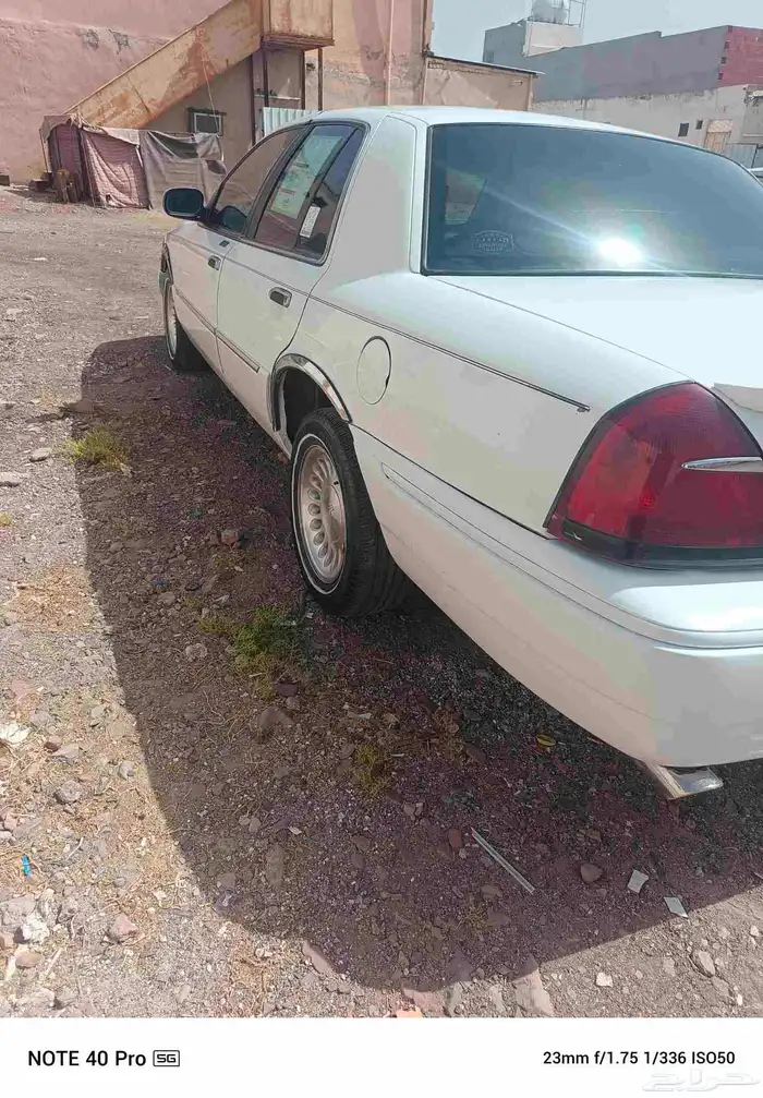 فورد جراند ماركيز موديل 2000 0
