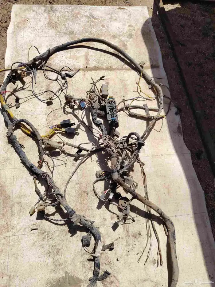 قطع داتسون مديل 85 غماره مرتبه وطبلون وقزازه خلفيه وجلدهامام 11