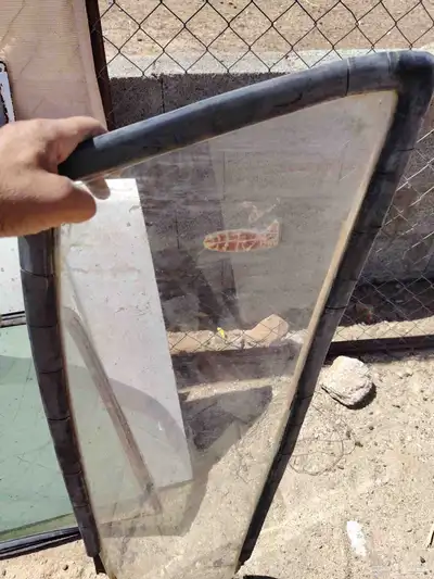 قطع داتسون مديل 85 غماره مرتبه وطبلون وقزازه خلفيه وجلدهامام 26