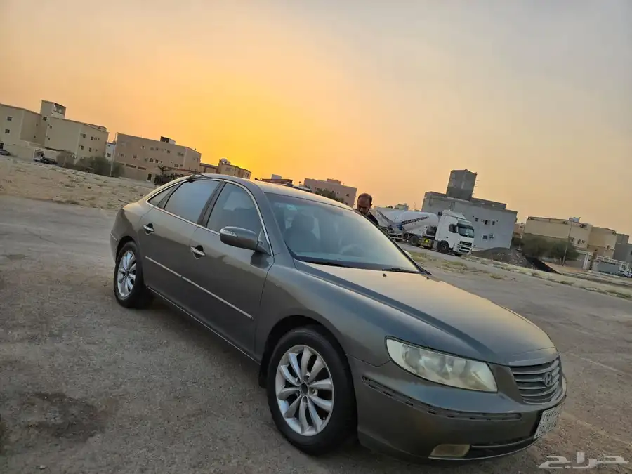 هيونداي أزيرا 2008 3