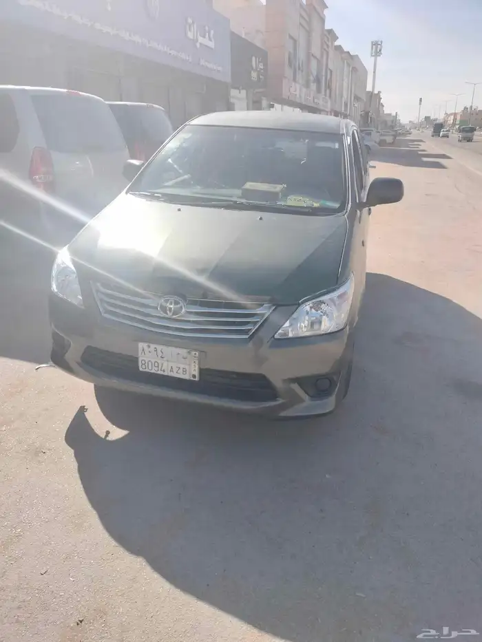 تويوتا أنوفه2012 3