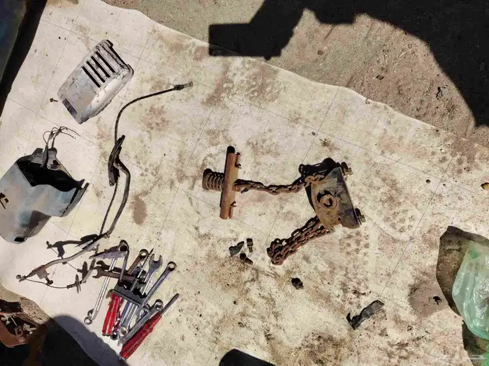 قطع داتسون مديل 85 غماره مرتبه وطبلون وقزازه خلفيه وجلدهامام 7
