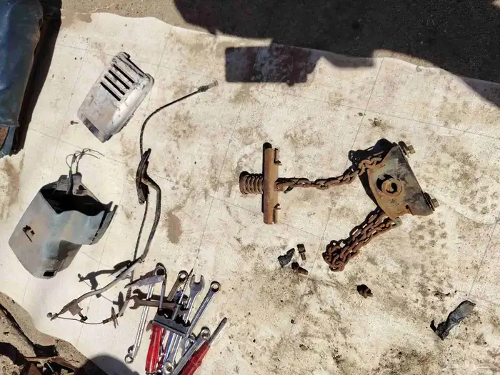 قطع داتسون مديل 85 غماره مرتبه وطبلون وقزازه خلفيه وجلدهامام 6
