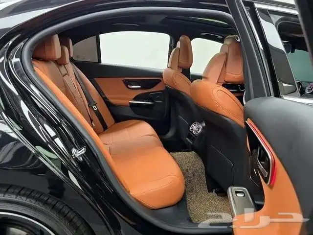 مرسيدس بنز C300 2024 9