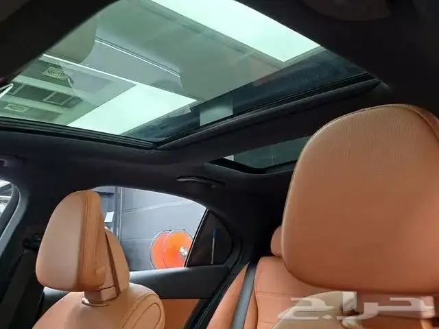 مرسيدس بنز C300 2024 16