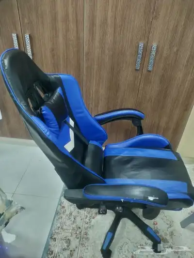 طاوله زجاج نظيفة وكرسي قيمنق 4