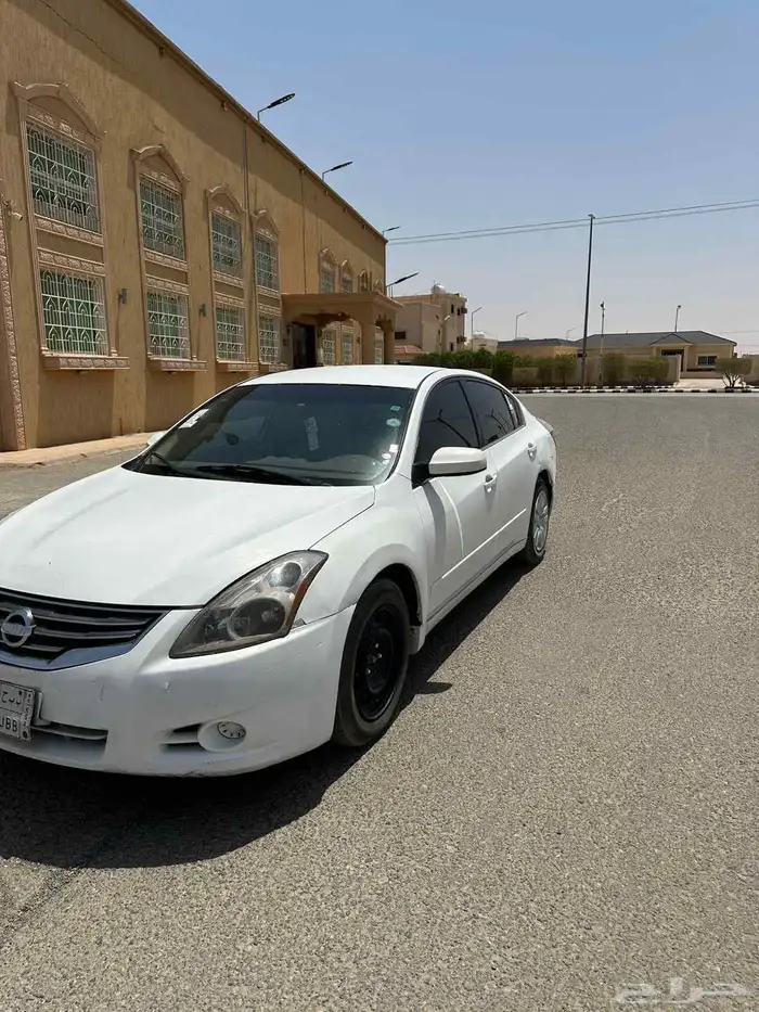 نيسان التيما 2010 4