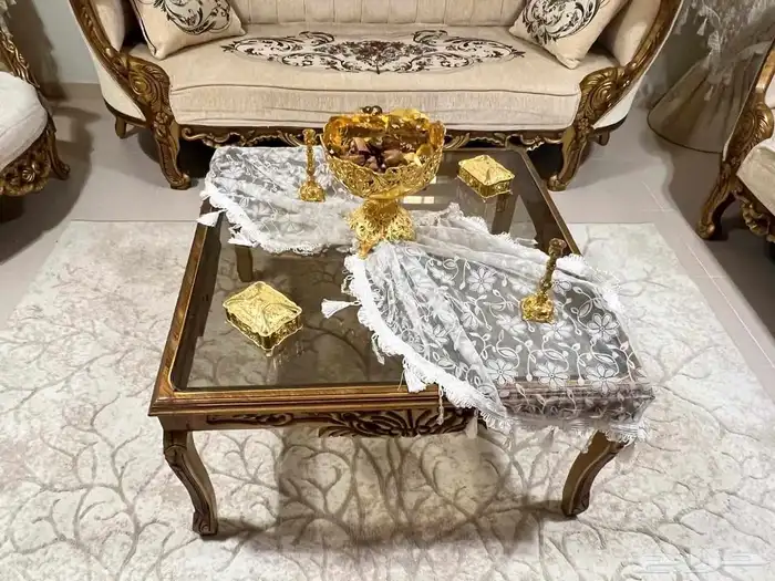 كنب نظيف ذهبي للبيع 1