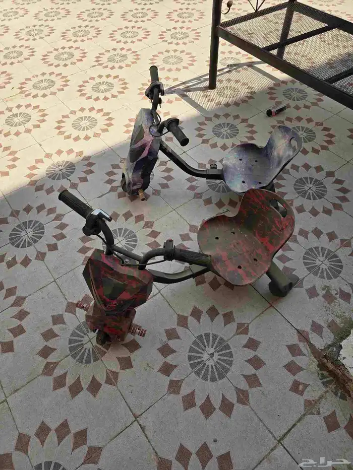 سكوترت 2 واحد يحتاج كفر والثاني بطاريه نظيفه جدا 1