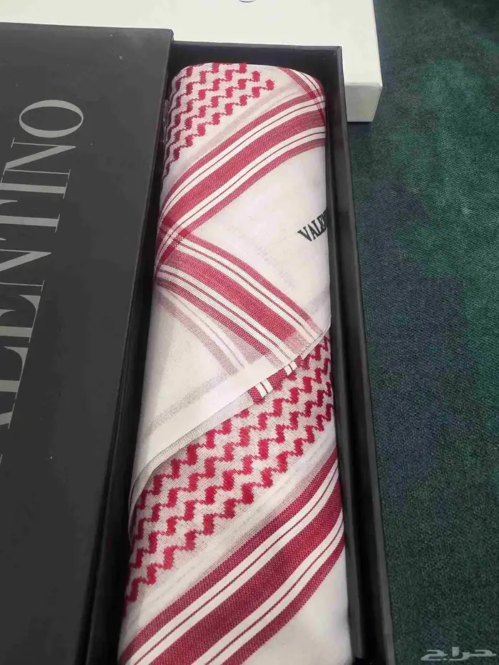 اشمغة ماريو فالنتينو ا وتيسوتي وشماغ البسام قديم 5