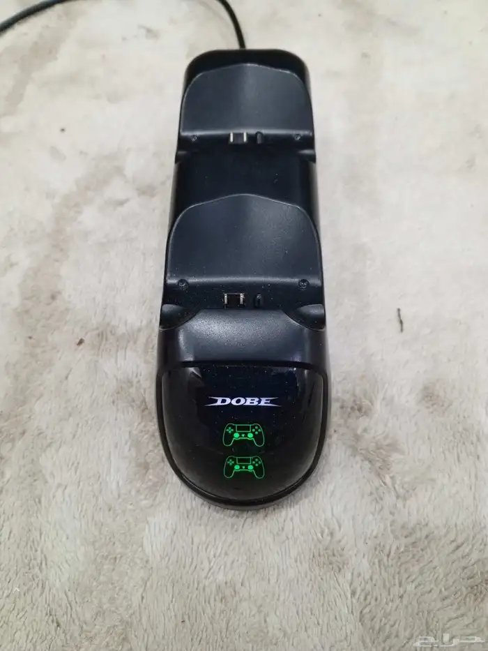 سوني فور برو مع يدين وشريط وقاعدة شحن 2