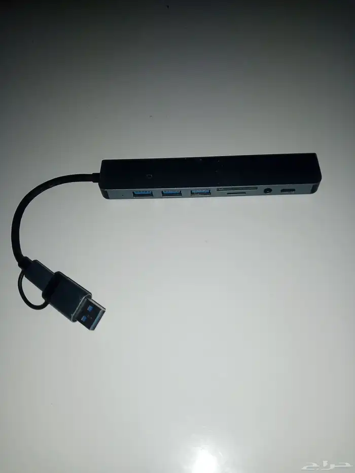 محول قارئ USB وذاكرة 8 في 1 لأجهزتك 0