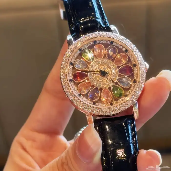 ساعة حريمي بمينا دوار حزام جلد مع بوكس هدية 1