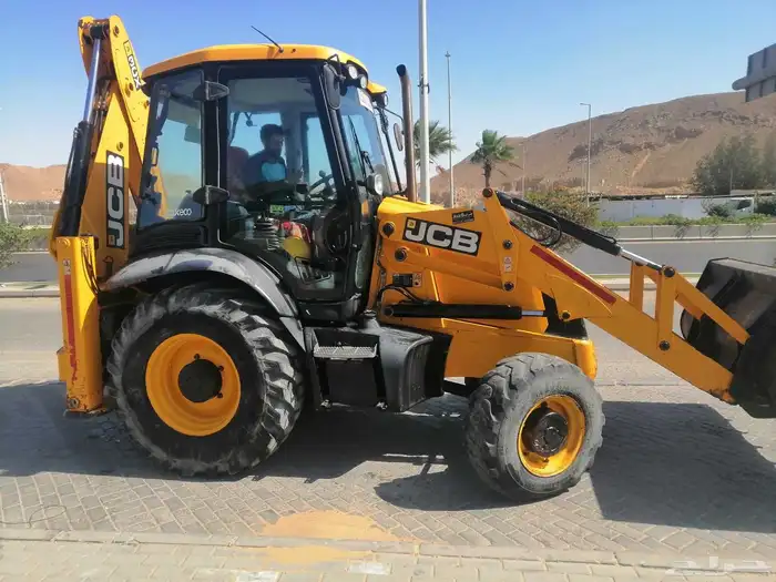 جي سي بي موديل 2018 سفتي كامل سائق هندي خبره 12سنه 2