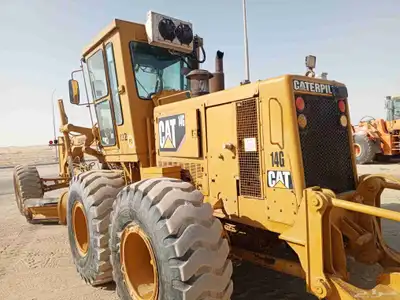 ميكانيكي معدات ثقيلة سفري. معلم ذو خبره عاليه بالهدرليك 1