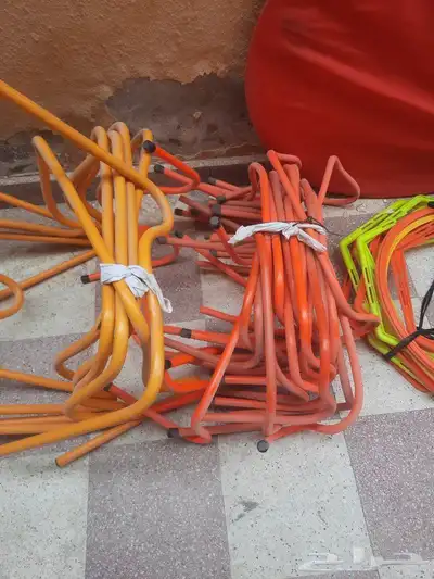 أغراض سباحه وكره قدم للبيع 2