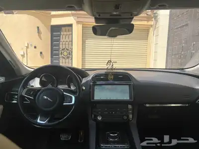 جاكوار اف بيس 2019 Jaguar f pace 4