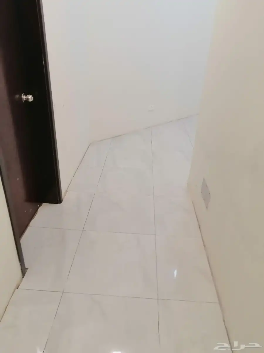 مبلط وسباك الجبيل البلد والصناعيه 3