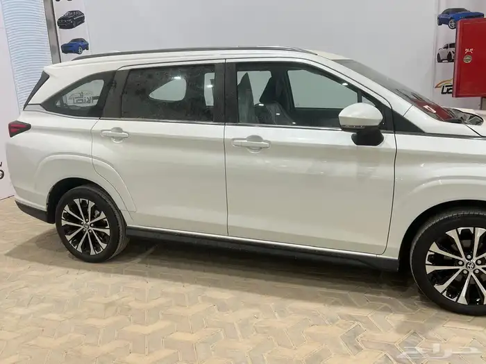 تويوتا فيلوز GLX 2025 كاش وتقسيط 2
