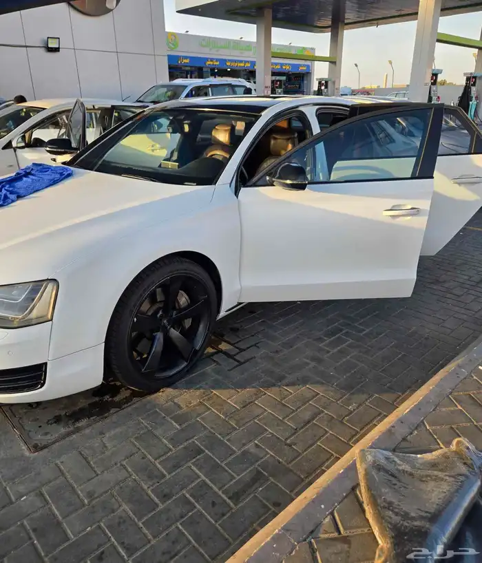 اودي A8 7