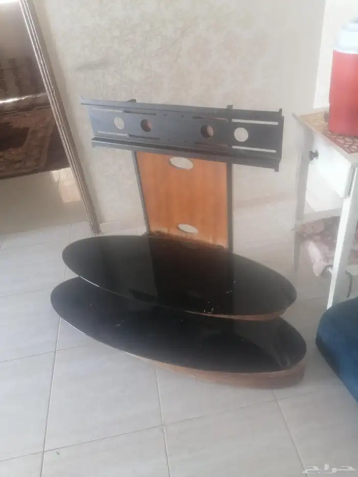 تربيزه شاشه بحاله جيده سعرها 50 ريال 0