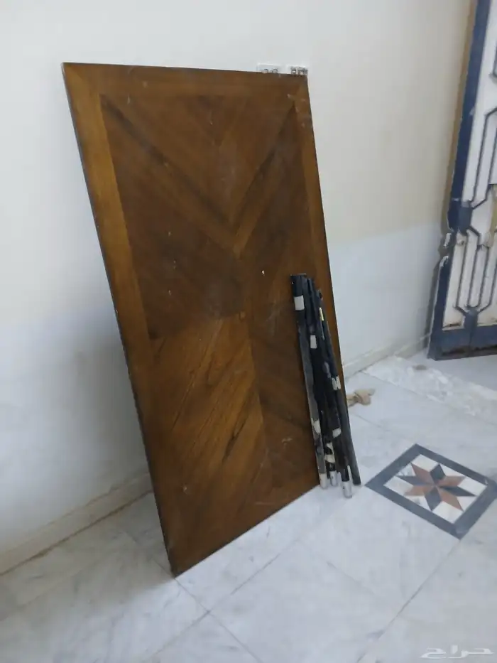 سرير نفر ونص بدون مرتبه   طاوله 5