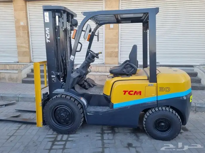 فوركلفت للايجار 0