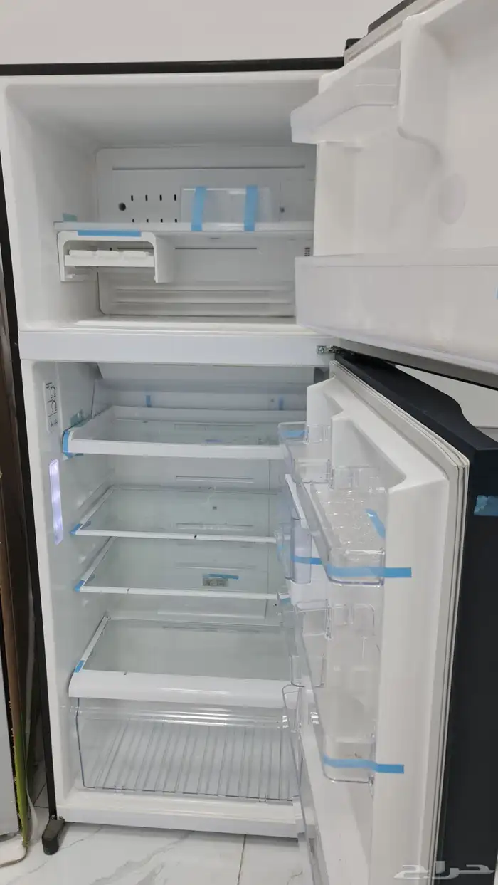 ثلاجة ماركة توشيبا ما استخدمت بحالة الوكالة 1650 ريال 3