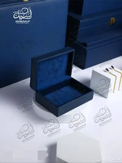 تفصيل علب جلد وفولدر وعلب هرد كفى هدايا موظفين فاخرة وشهادات 29