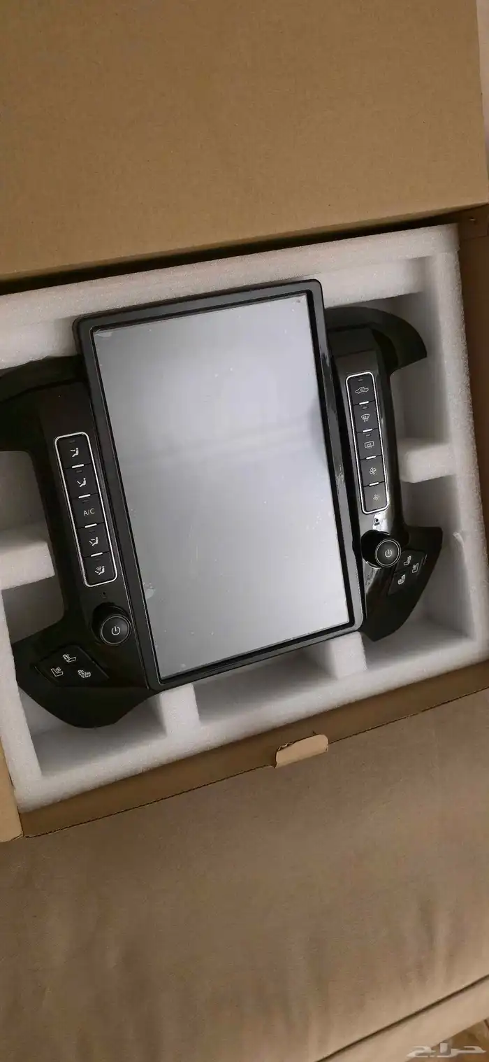 شاشة تسلا بنظام اندرويد مستعملة نظيفة جميع اغراضها موجودة 2