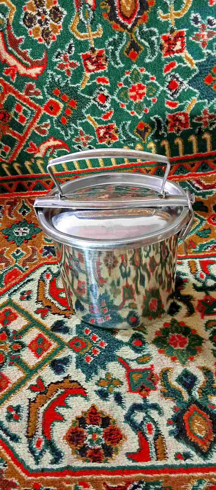 علبه أو حافظه ستيل اصليه مع ملقمه مقاس نادر اصليه 1