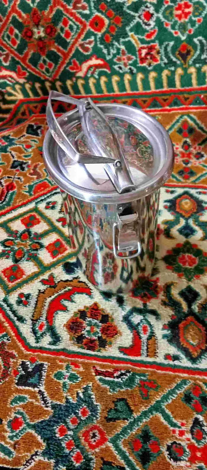 علبه أو حافظه ستيل اصليه مع ملقمه مقاس نادر اصليه 6