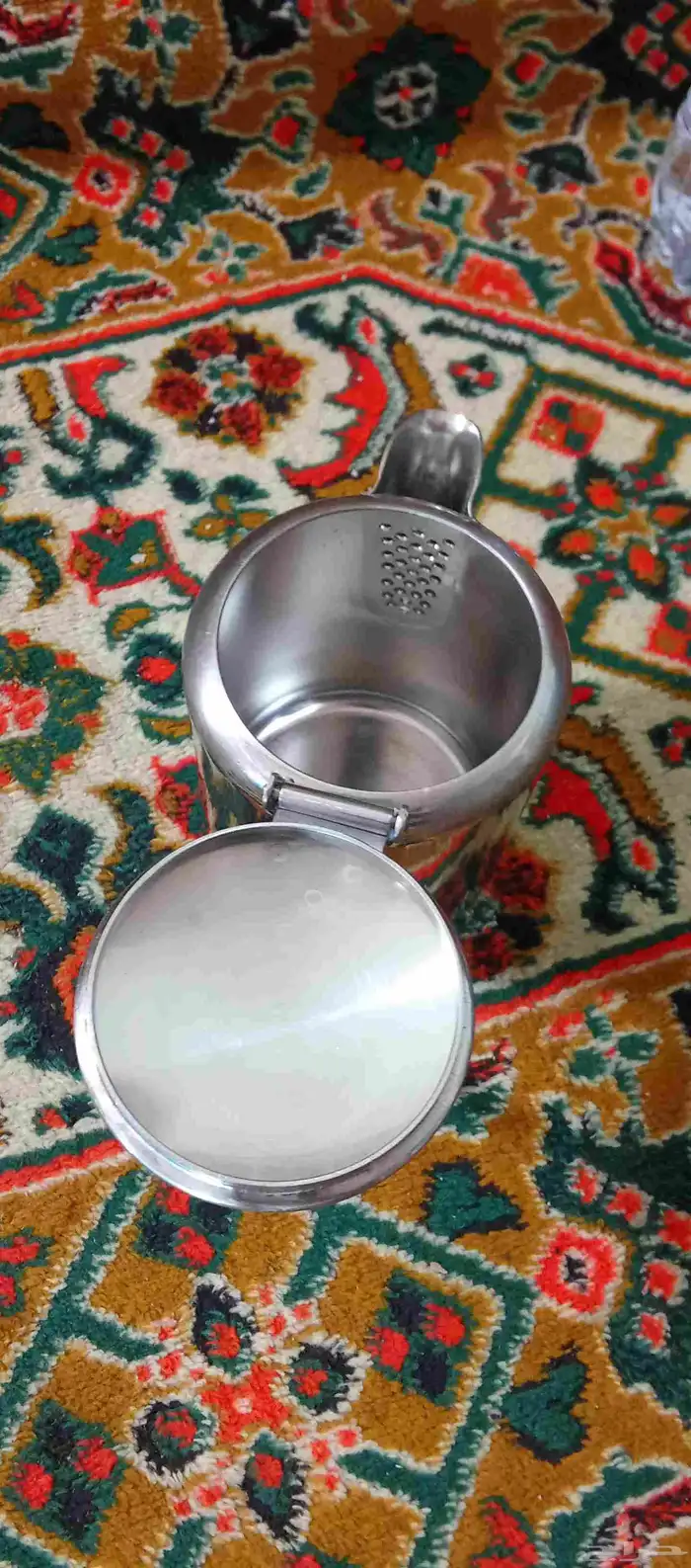 علبه أو حافظه ستيل اصليه مع ملقمه مقاس نادر اصليه 16