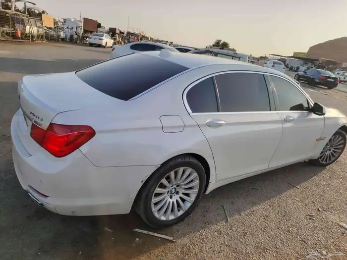 موديل  2012Bmw 730 1
