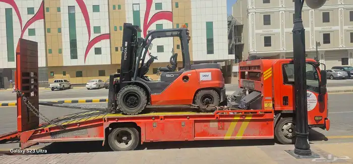 ايجار رافعه شوكيه فوركلفت للايجار 4
