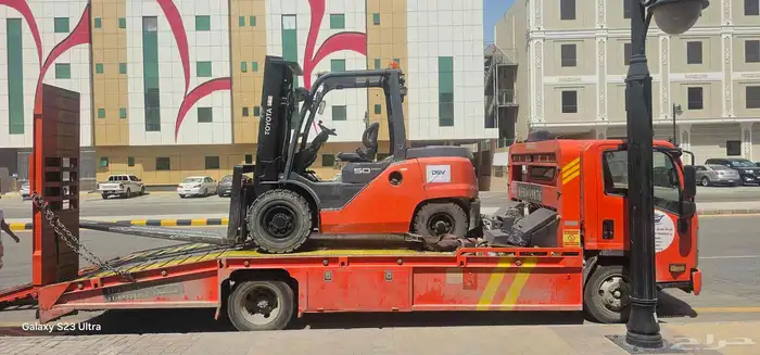ايجار رافعه شوكيه فوركلفت للايجار 3