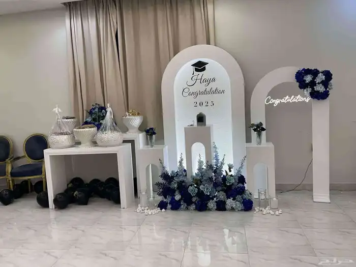 تاجير كراسي طاولات مداخل  تخرجات 7