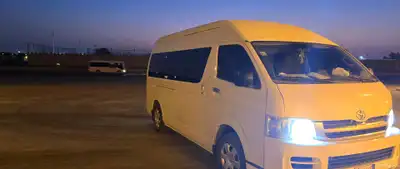 باص للأجار معا السائق 0
