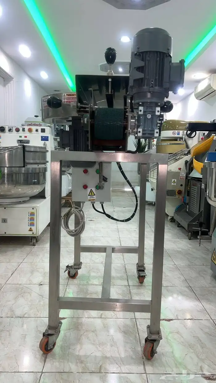 فاتحه خبز صامولي وخبز برجر 0