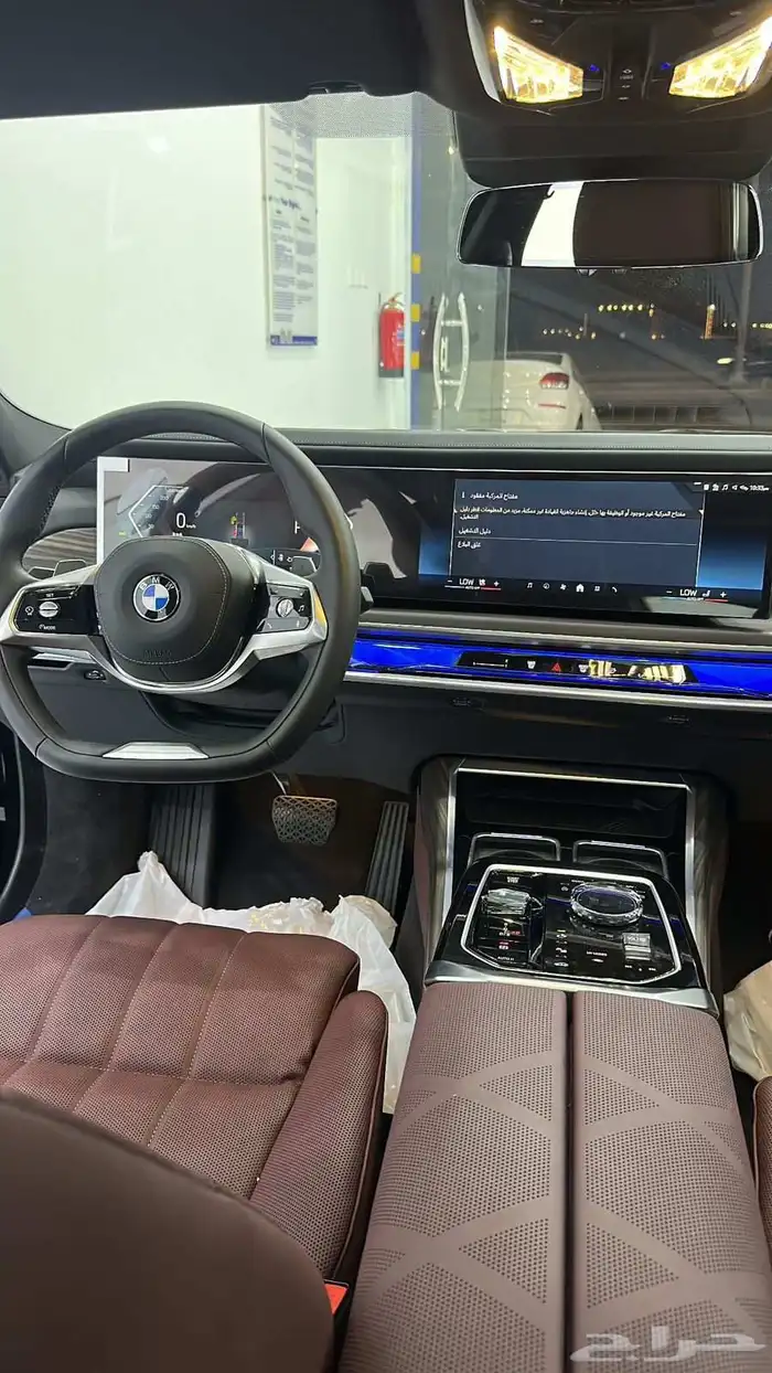 الشارقة لتأجير السيارات 7