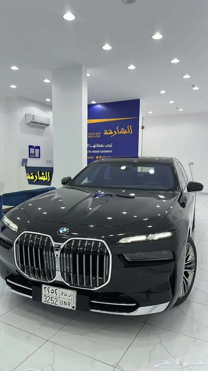 الشارقة لتأجير السيارات 0