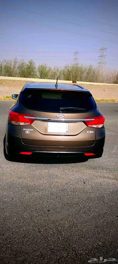 Hyundai i40 model 2013 Engine- gear and ac every thing good 6