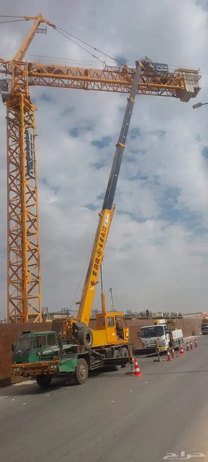 دينه ونش وكرينات للايجار اليومي والمشاوير داخل وخارج الرياض 8