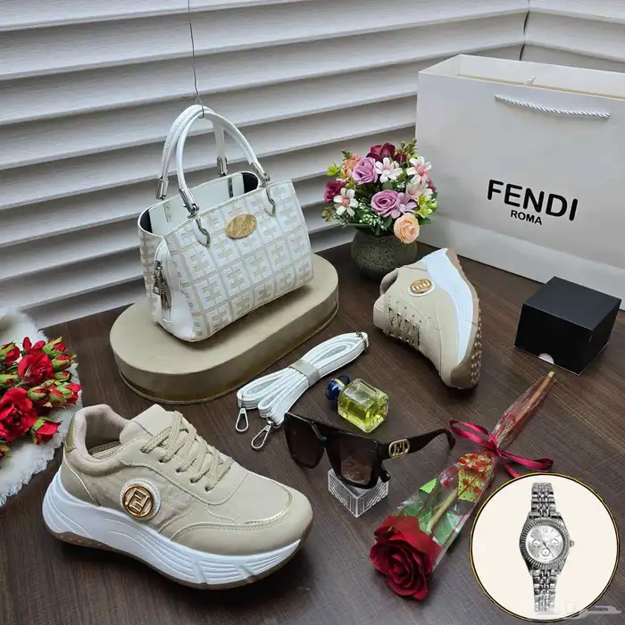 وفرت اطقم نسائية ماركة اسعار مناسبة 4