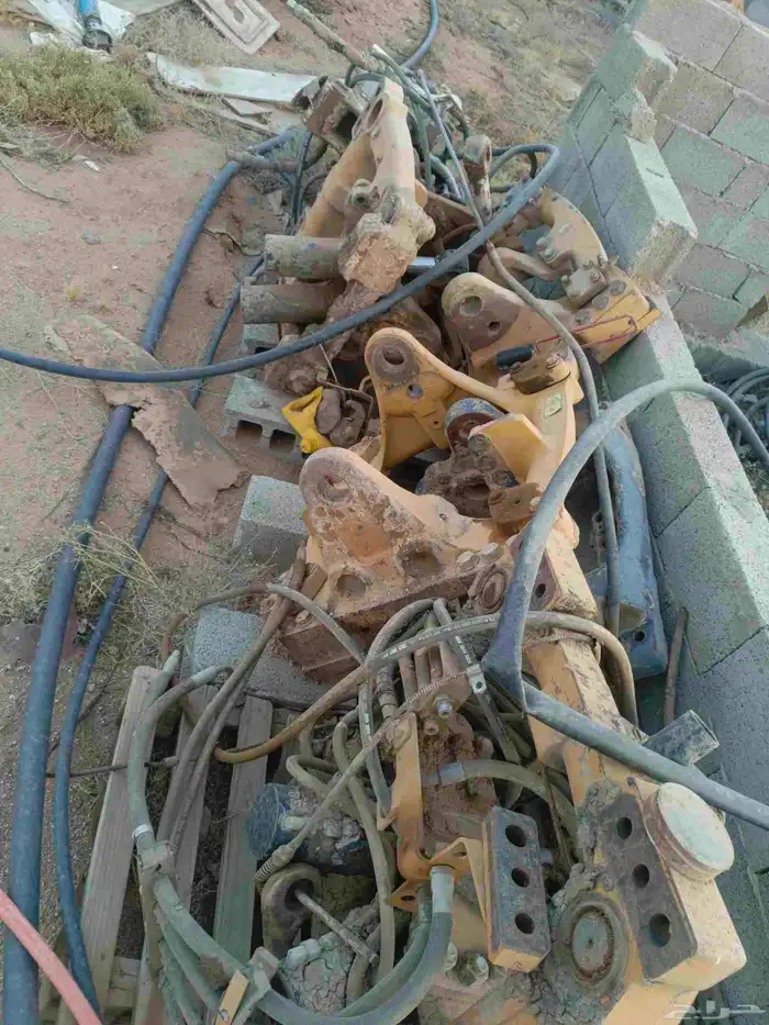 قطع غيار معدات ثقيله عرجا وا ببكاتات 1
