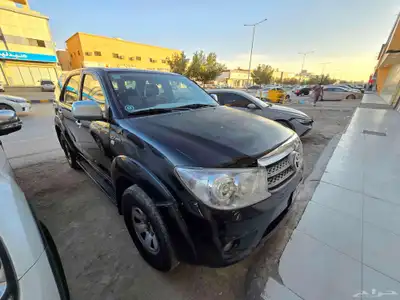 تويوتا فورتشنر 2011 قير اوتوماتيك بدون دبل 4 سلندر 2