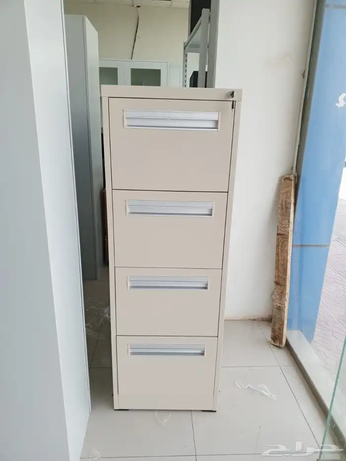 اثاث مكتبي  محطات عمل  شالونات دواليب  مكاتب  كراسي 3