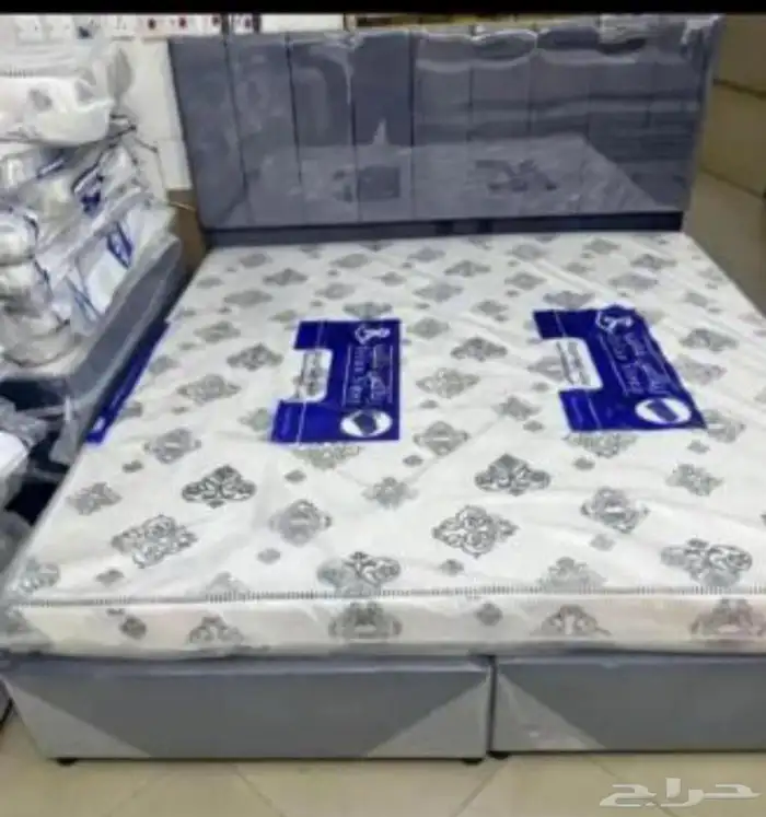 اسره خشب جديده عليهآ عرض خاص وسعر مميزه لطلب تواصل ع رقم ال 4